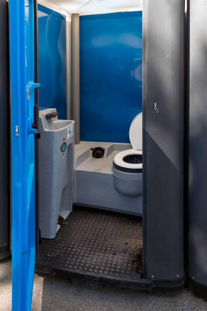 Best Luxury portable toilet rental  in Cloverdale, IN