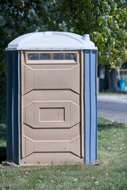 Best Porta potty delivery and setup  in Cloverdale, IN